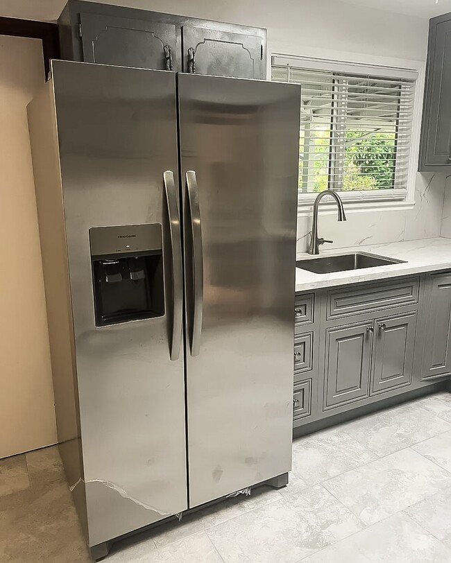 Photo - 2285 Pulgas Ave