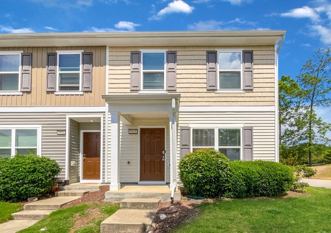 3-Bedroom Townhome in Highland Creek – Ava... - 3-Bedroom Townhome in Highland Creek – Ava...