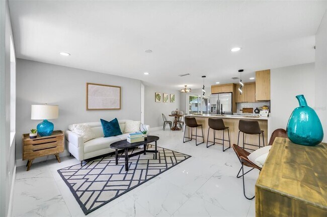 Photo - 208 Palmetto Rd W