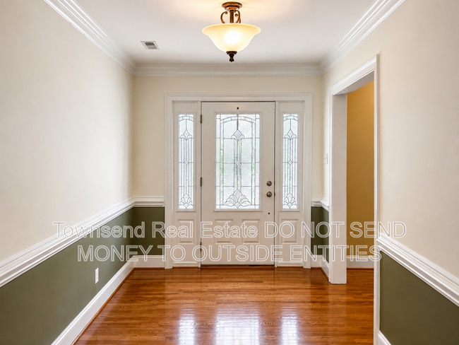 Photo - 342 Devane St