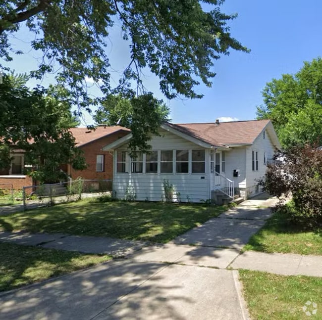 Building Photo - 1314 Sedgwick St Rental