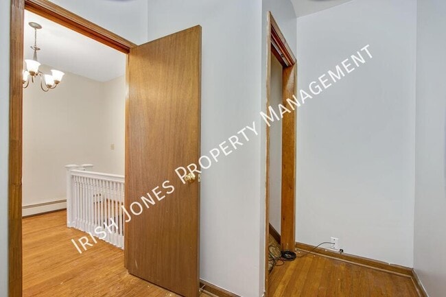 35 South St Unit 2 Upper Front