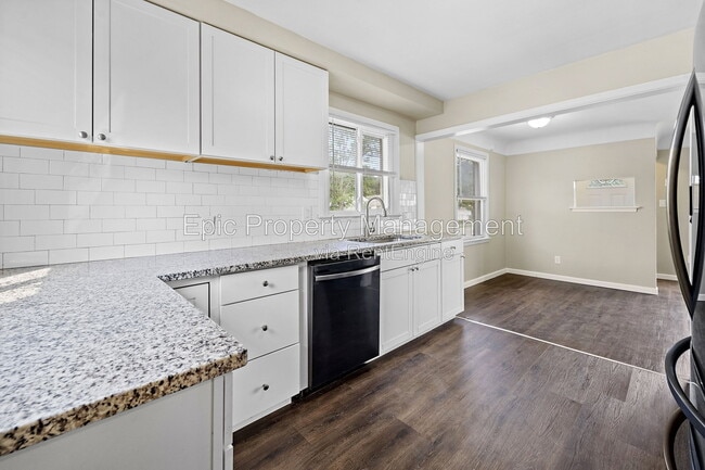 Photo - 1697 Winchester Ave