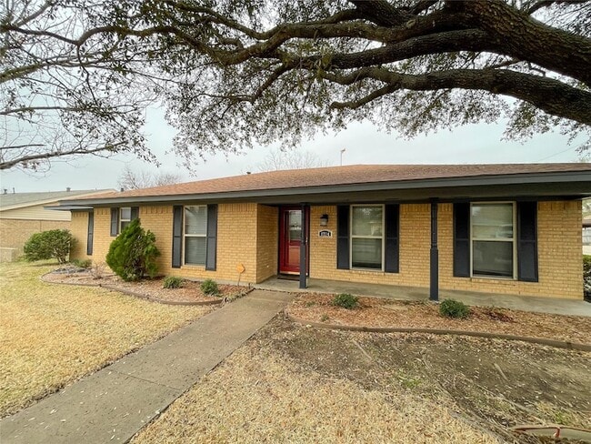 Building Photo - 1714 Crescent Dr Rental