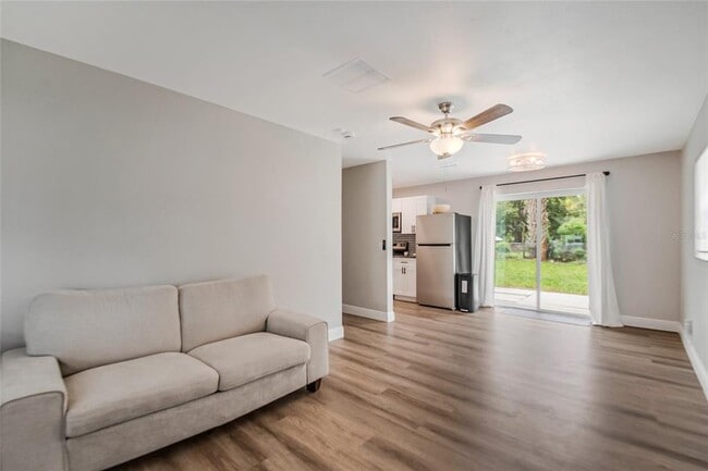 Photo - 211 Woodmere Blvd