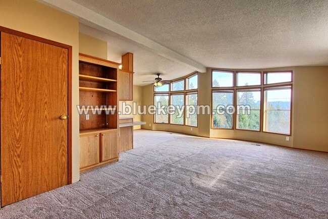 Photo - 2 Bed, 2 Bath Home with View of MT. Hood in Oregon City
