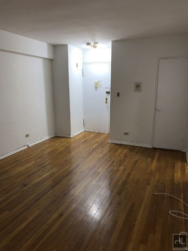 Building Photo - East 58th Street