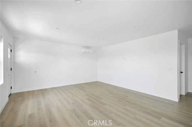 Photo - 842 E Cypress Ave