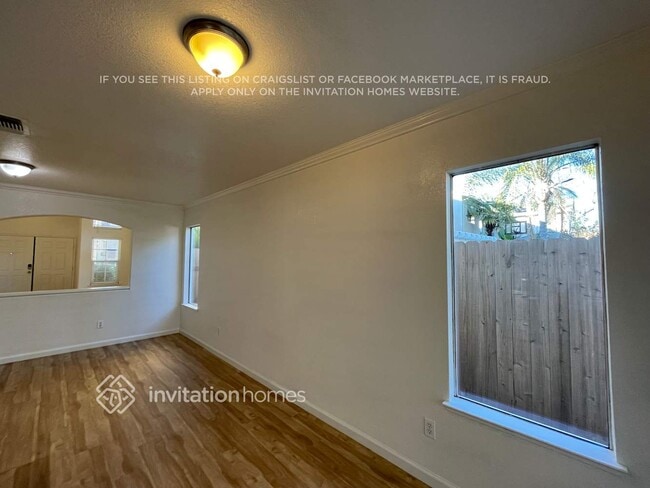 Photo - 456 Victory Ave