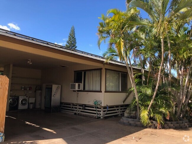 Building Photo - 3 BD. 2 BA. UNFURISHED HOME IN CENTRAL KIHEI