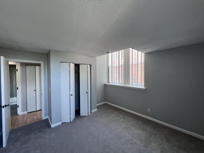 Building Photo - 15 Prospect St