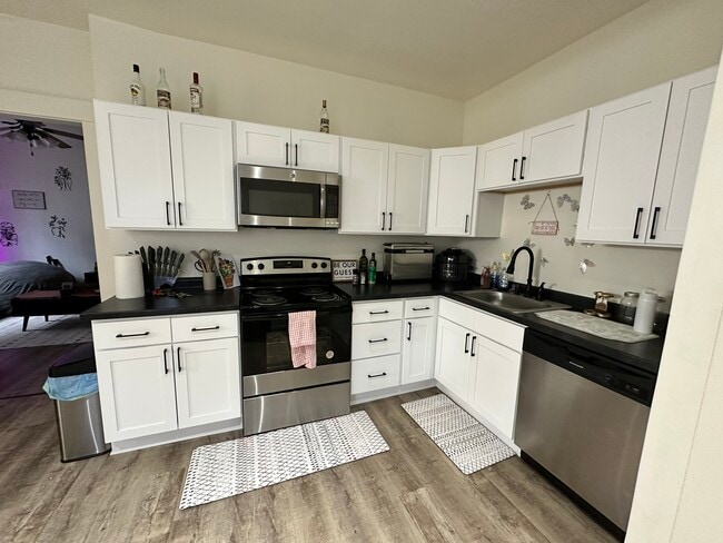 Photo - 537 S Water St