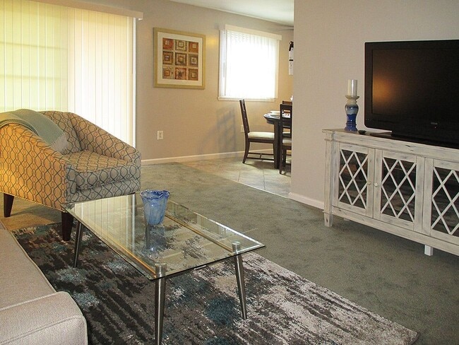 Photo - Chestnut Lane Apartments