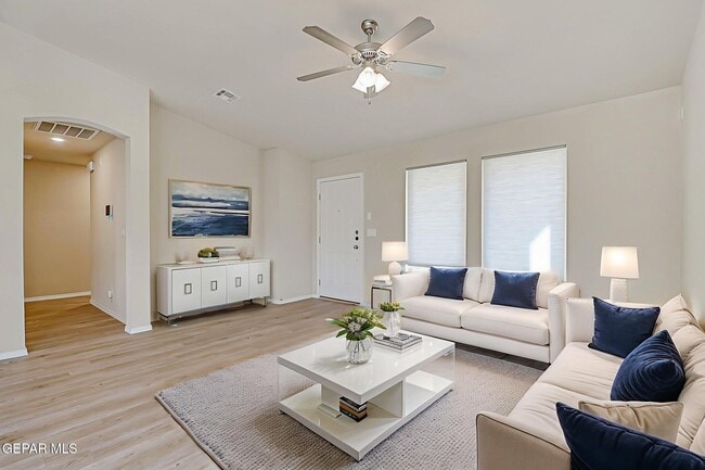 Photo - 14321 Paraiso Dr