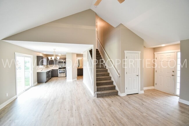 Photo - 3 BDRM 2.5 Bath finished basement fenced backyard in Ankeny