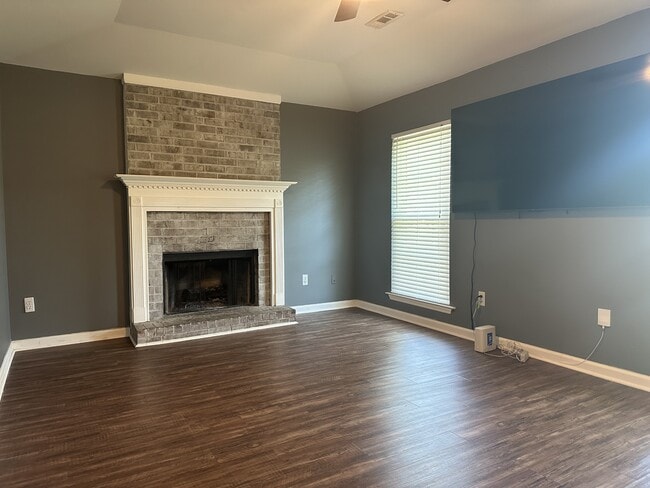 Photo - 209 Brighton Woods Dr