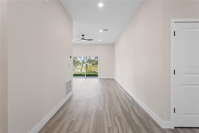 Photo - 33320 CR-473