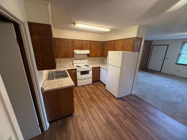 Photo - 106 Hankins Dr