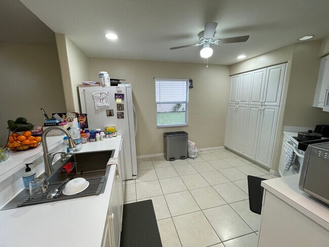 Photo - ANNUAL RENTAL - 3 BED 2 BATH WITH GARAGE A... Unit 30