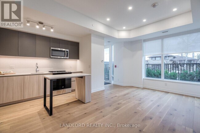 Photo - 15 Maryport Ave Unité 104