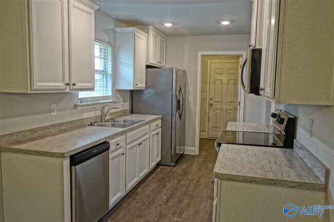 133 Ardsley Dr