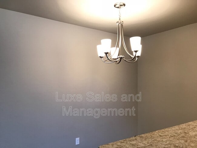 Photo - 1421 MacAlpine St