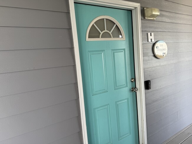 108 Pelican Dr