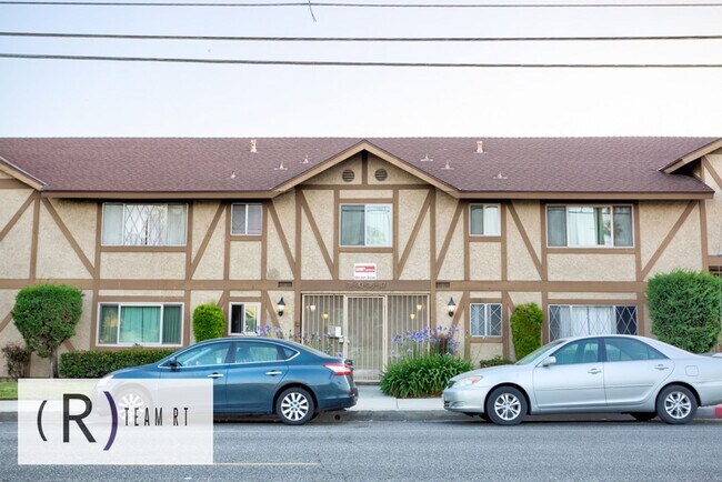 Photo - Gated Community and Lovely Condominum in Almansor Park Estates Unidad 2