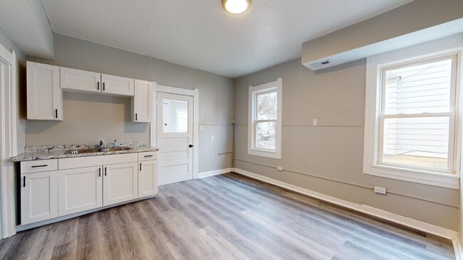 Building Photo - Old Brooklyn Area - 3 Bedroom Single Famil... Rental