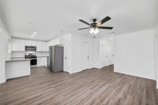 Photo - 6506 King George Dr