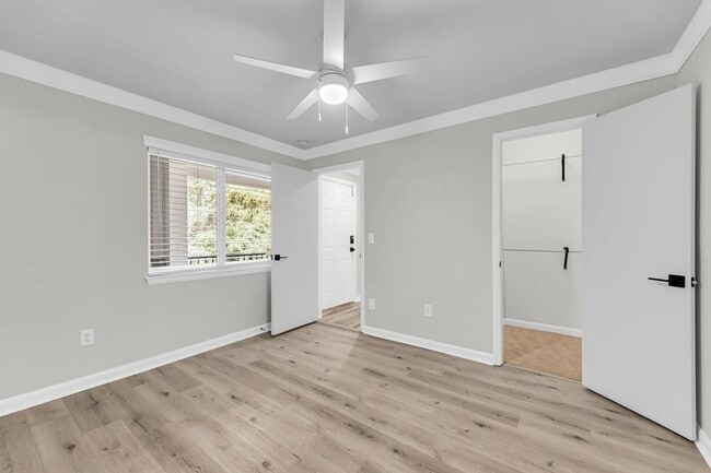 Photo - 266 Alexandra Dr