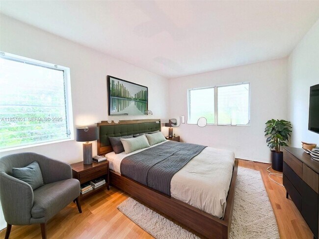 Photo - 1770 Meridian Ave Unit 207