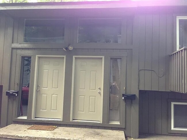 Photo - 207 N Summit St