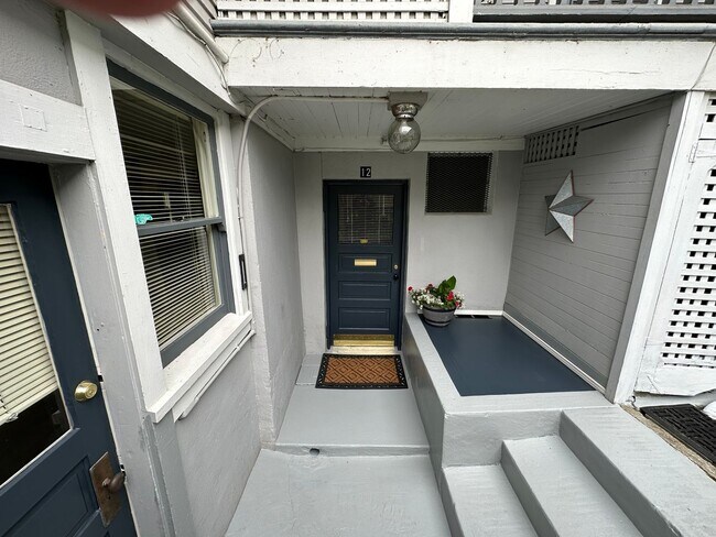 Photo - 714 NW Irving St Unidad 12