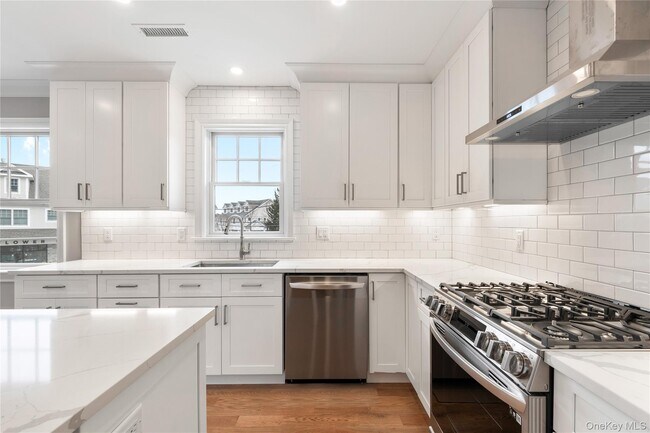 Photo - 280 Purchase St Unidad 2