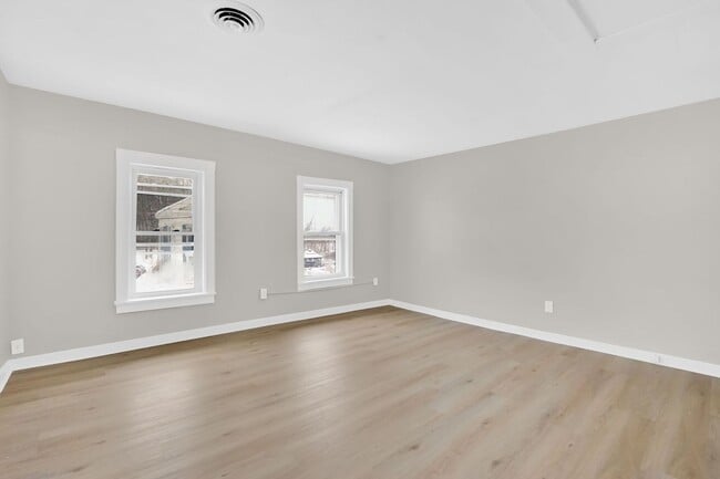 Photo - 11 Russell Rd Unit 2 Front