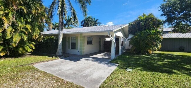 Building Photo - 788 SW 36th Terrace Rental