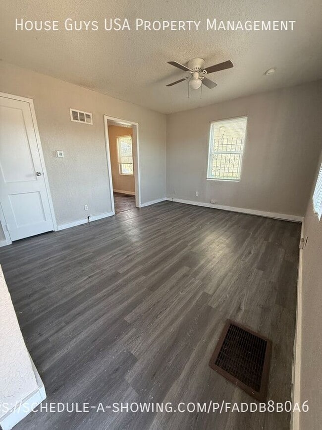 Photo - 2207 Askew Ave