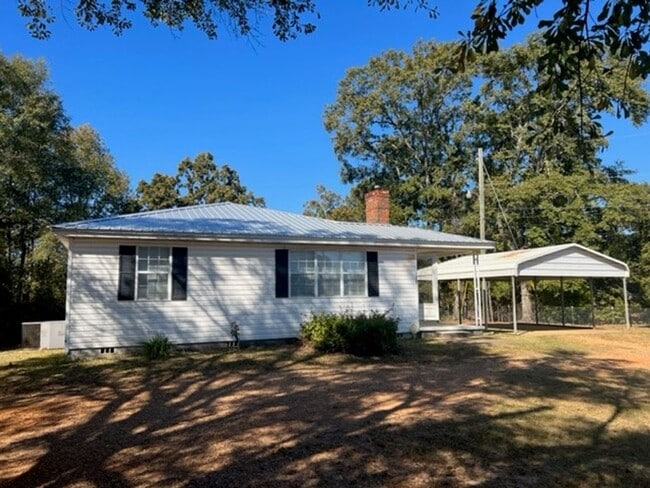 Building Photo - Cozy 3 Bed 1 Bath Home! Available Now! Sch...