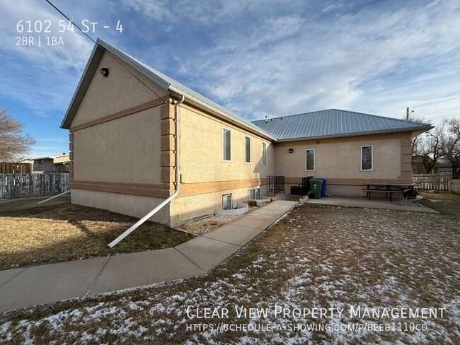 Building Photo - Recently renovated two-bedroom, one-bathroom suite with UTILITIES INCLUDED in Taber!! Unit 4