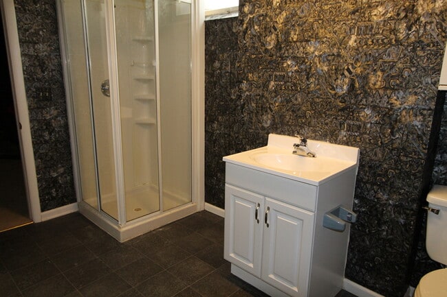 Photo - 2511 N 70th Ave
