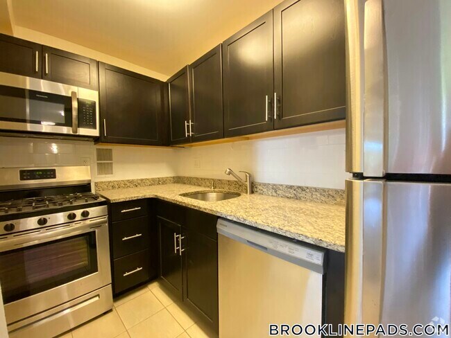 Building Photo - 185 Freeman St Rental