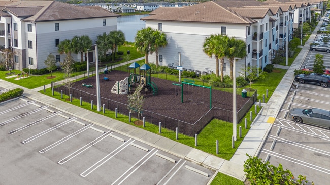 Vista Lago Apartments