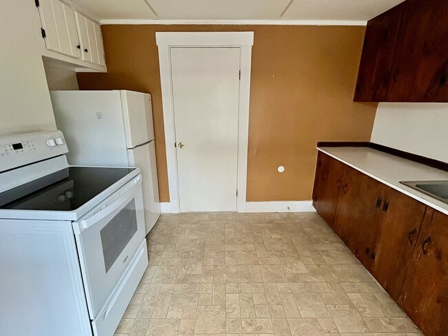 Photo - 50 N Main St Unit 3
