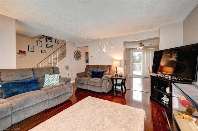 Photo - 129 Old Carriage Dr