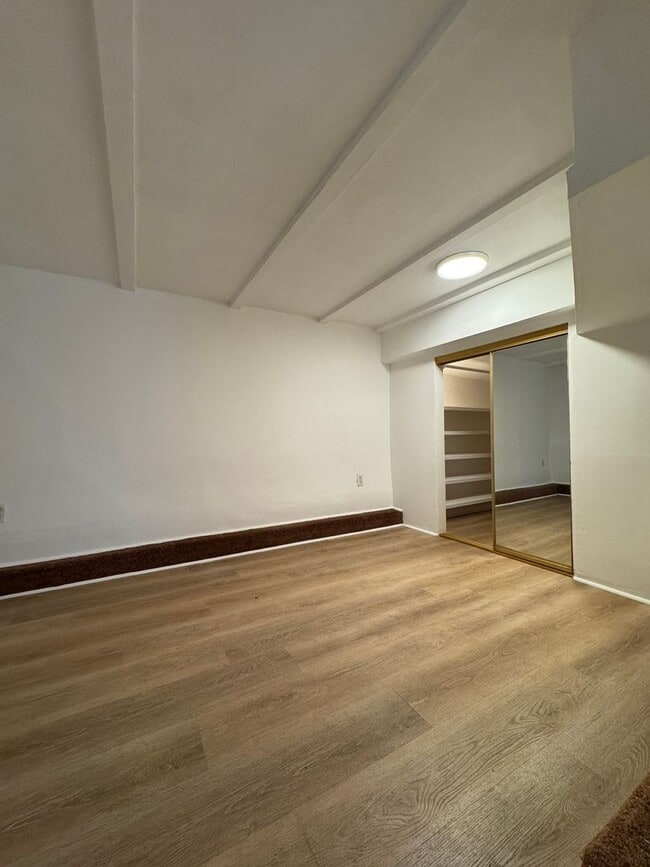 Photo - Hayworth Courtyard Apartments – West Hollywood Living