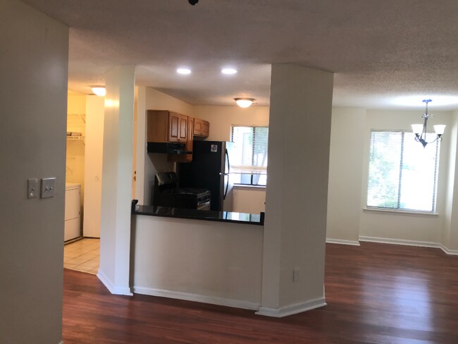 Photo - 1 Park Gate Dr