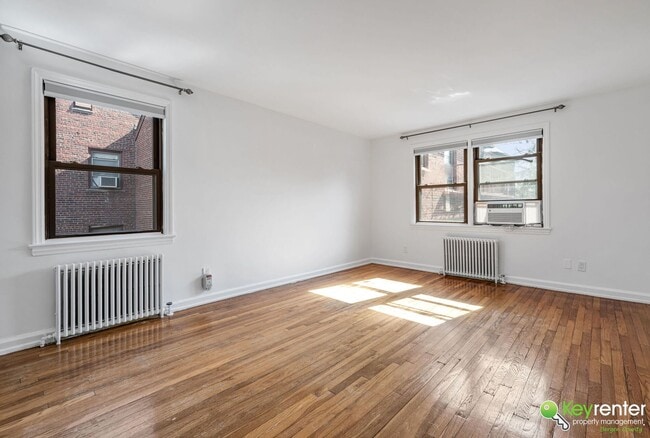 Photo - Renovated Studio with easy access to NYC
