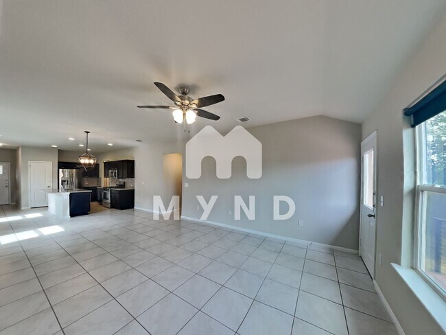 Photo - 2015 Grow Lane