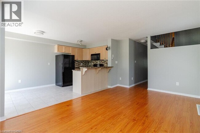 Photo - 137 Windwood Dr